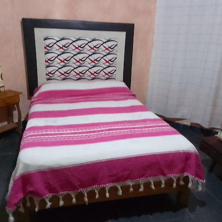 Hospedaje Casa Cortes - Recamaras De Descanso, Tepoztlan Mor - No Contamos Con Estacionamiento 外观 照片