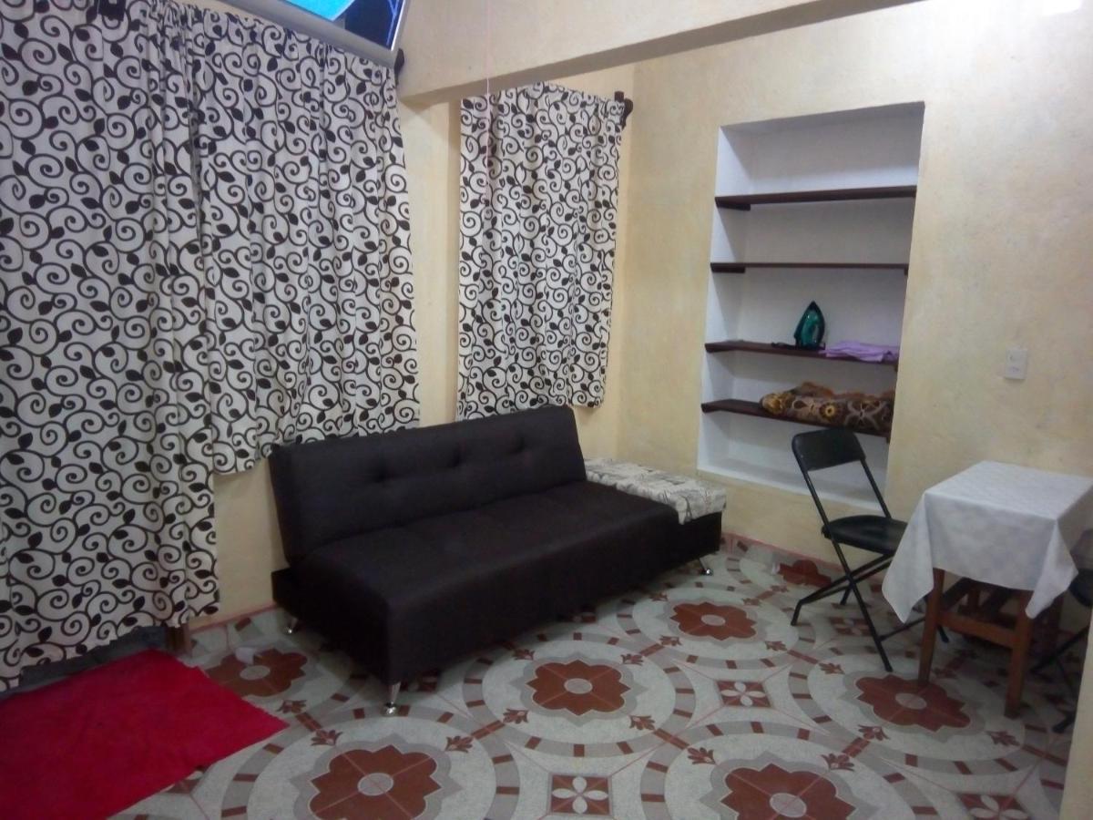 Hospedaje Casa Cortes - Recamaras De Descanso, Tepoztlan Mor - No Contamos Con Estacionamiento 外观 照片