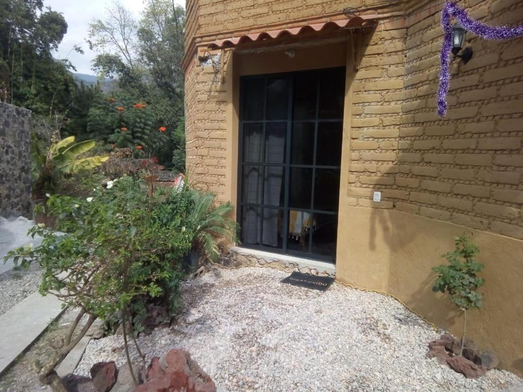 Hospedaje Casa Cortes - Recamaras De Descanso, Tepoztlan Mor - No Contamos Con Estacionamiento 外观 照片