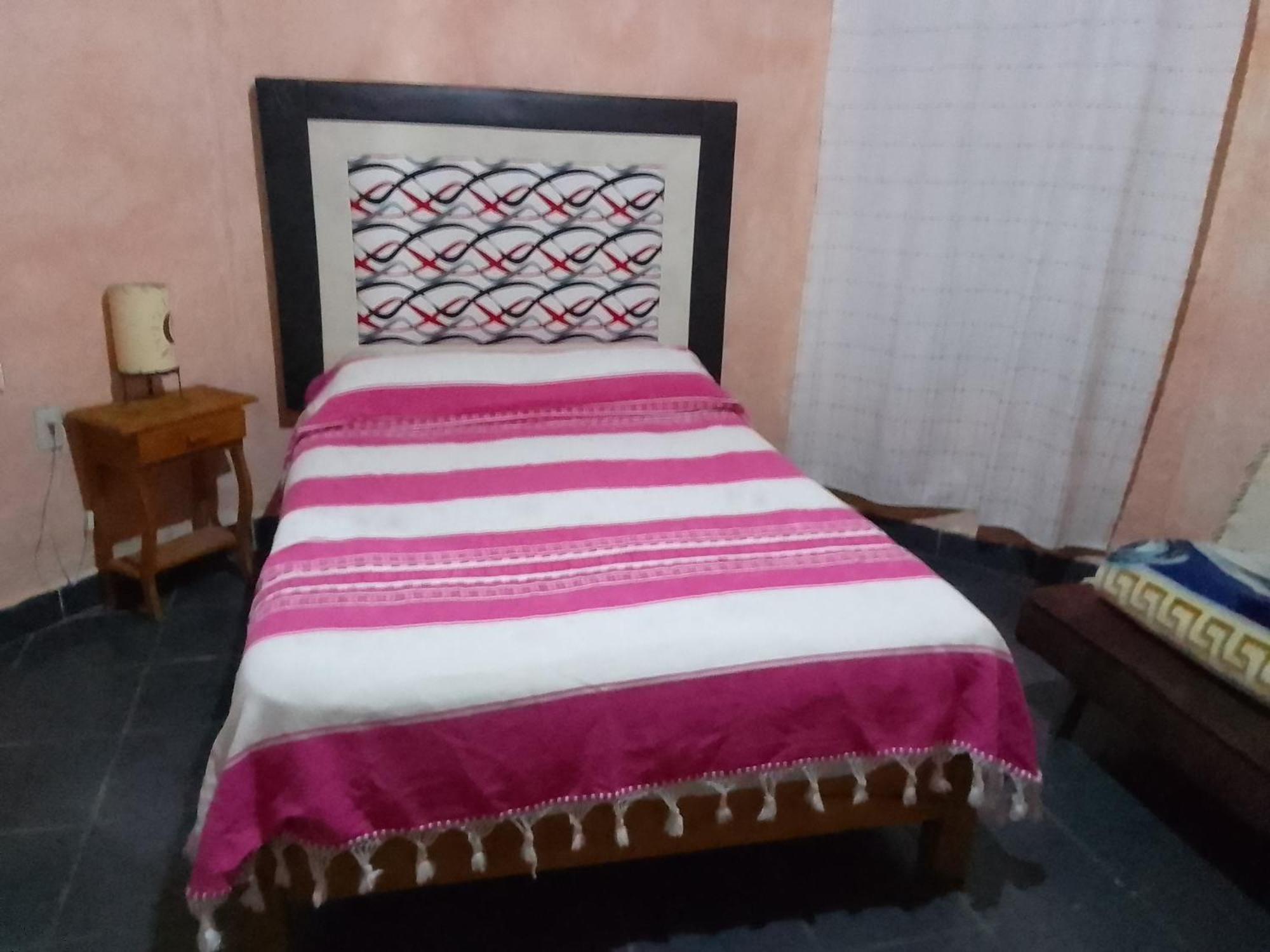 Hospedaje Casa Cortes - Recamaras De Descanso, Tepoztlan Mor - No Contamos Con Estacionamiento 外观 照片